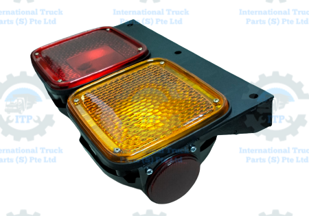 NISSAN TAIL LAMP LEFT 